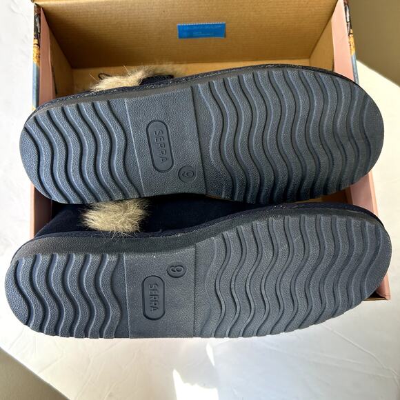 NIB Serra Black Ankle Boots with Fur Trim - Picture 14 of 14